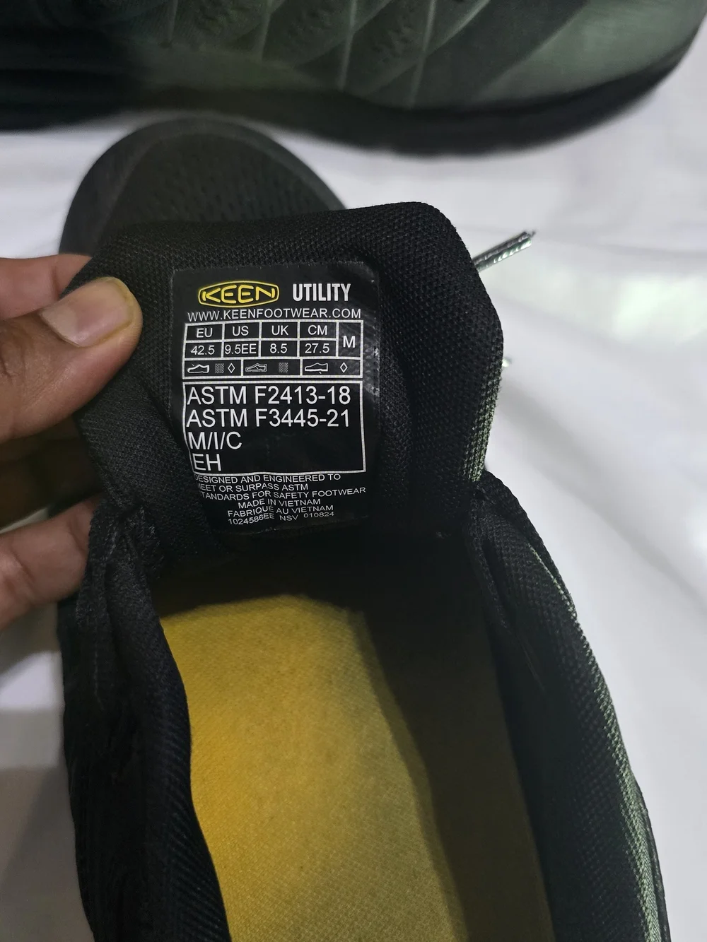 Keen utility men